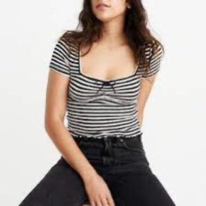 Abercrombie & Fitch Black and White Striped Crop Top